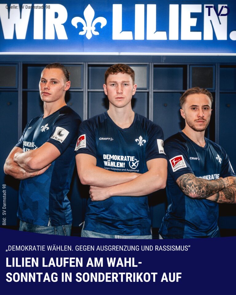 Lilien laufen am Wahlsonntag in Demokratie-Sondertrikot auf
